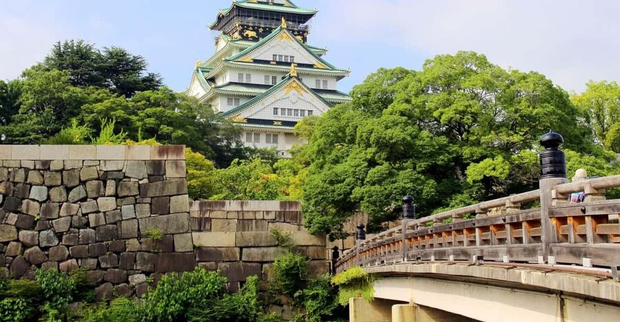 1-Day walking tour in Osaka:Castle, temples and Ukiyoe - One day, five sides of Osaka