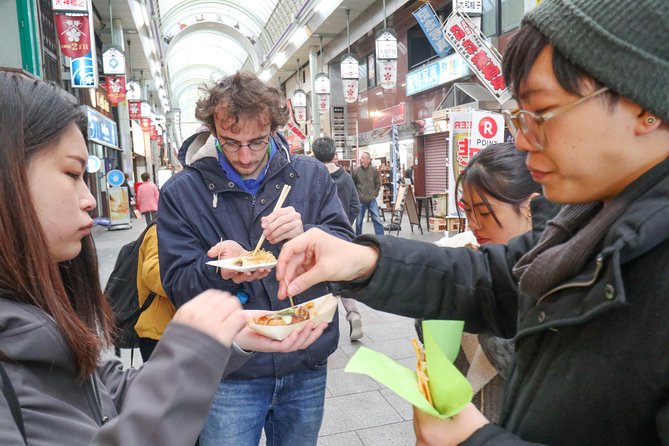 5-Hour Osaka Bike Tour to the Neighborhood of Osaka Castle - Lunch, okonomiyaki, mochi, and tea