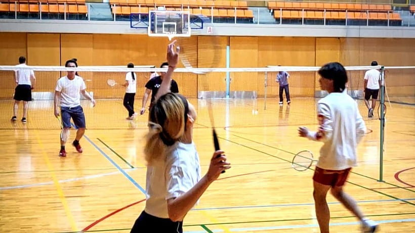 Badminton in Osaka & Kyoto with Locals! - Why this badminton session works for a city trip