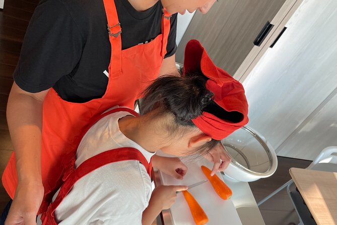Cooking Ramen&Gyoza/KatsuCurry/Bento/Okonomiyaki+Store Tour@Osaka - What the cooking lesson is like