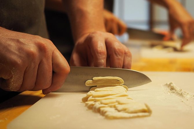 Eat Osaka: Street Food Cooking in an Authentic Kitchen! - Cooking Osaka food in an old Higashinari house