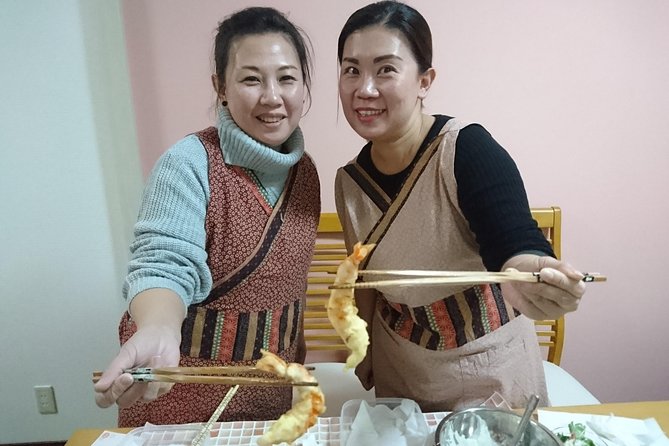 Enjoy artistic TEMPURA Cooking Class - Preparing four vegetables and two seafood items
