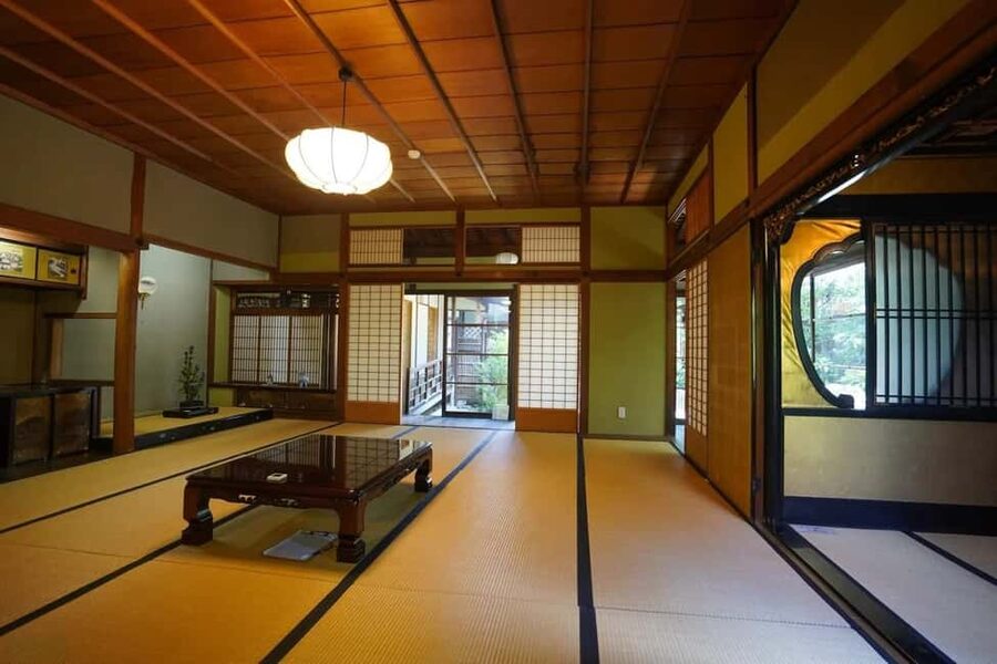 From Kyoto or Osaka: Kyoto Highlights & Nara Park Day Trip - The Osaka drop-off needs careful planning