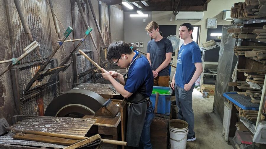 From Osaka: Sakai Knife Maker or Blacksmith Walking Tour - A sweet beginning at Yao Gen Raikodo
