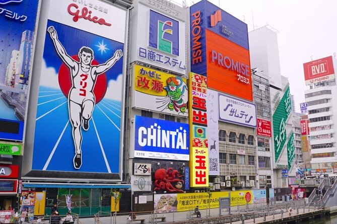 Full Day Walking Tour in Osaka Castle Temples and Ukiyoe - Kuromon Market, where lunch is your choice