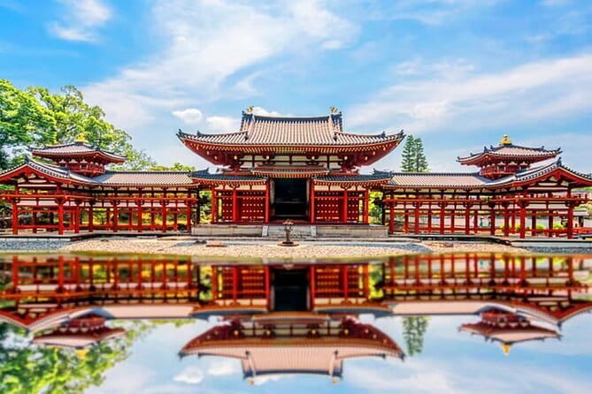 Himeji Castle and Akashi Kaikyo Bridge Walking Tour from Osaka - Why the train journey matters