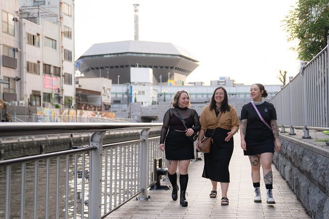 Himeji Castle and Akashi Kaikyo Bridge Walking Tour from Osaka - Price, group size, and what you receive