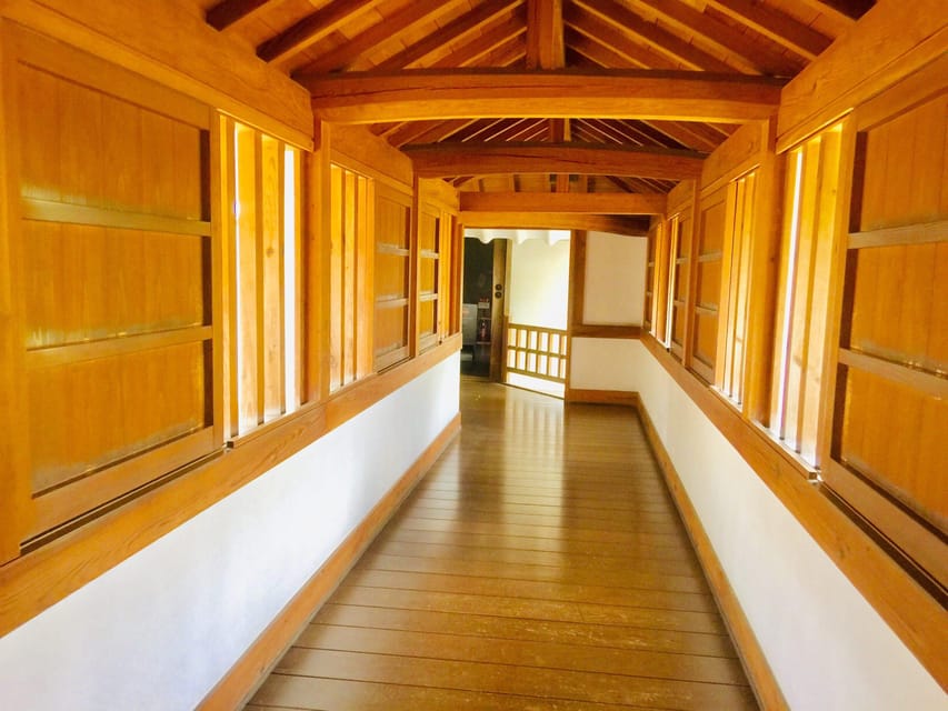 Himeji: Private Guide Tour of the Castle from Osaka or Kyoto - Who should book this Himeji experience