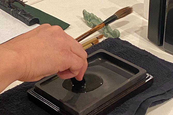 Japanese Calligraphy Experience in Osaka - Why this calligraphy class works for a first visit
