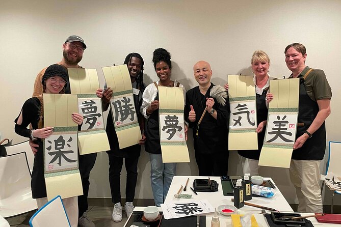 Japanese Calligraphy Experience in Osaka - Meeting Ryusho in Shinsaibashi