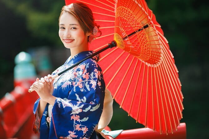 Japanese miniature kimono made with origami in Osaka - Who will enjoy this most
