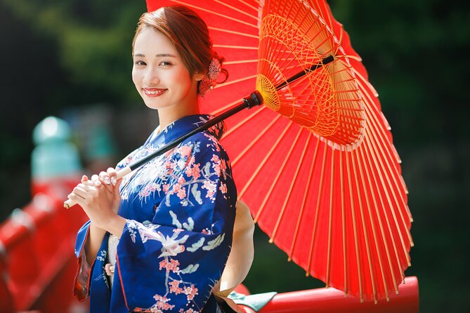 Kimono experience and Photo Session in Osaka - Tsutenkaku Hondori and the Shinsekai Setting