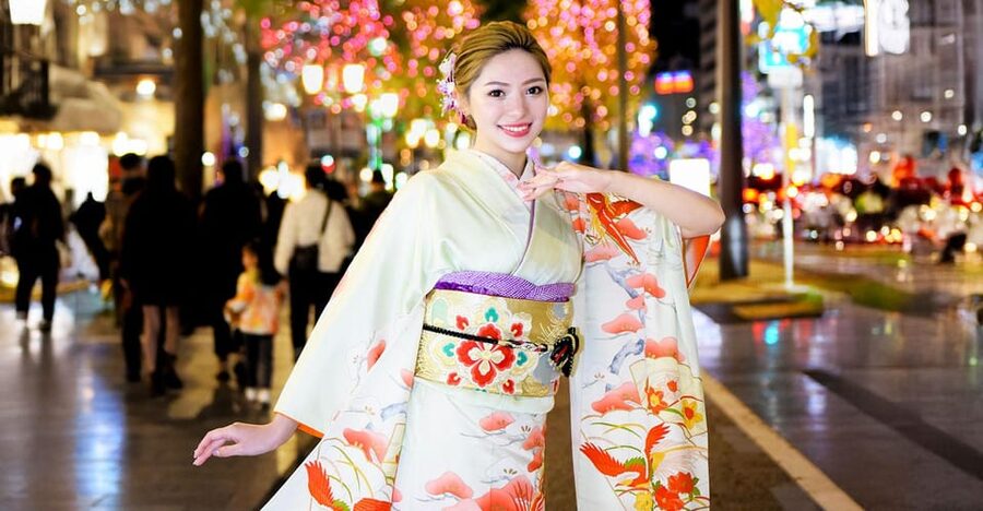 Kimono photoshoot-Includes 100 photo data - Taking the camera outside in Shinsaibashi