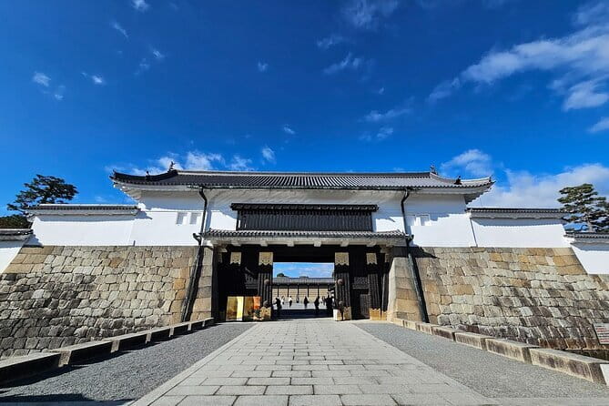 Kyoto Full Day Sightseeing Tour from Osaka or Kyoto - How good is the guiding?