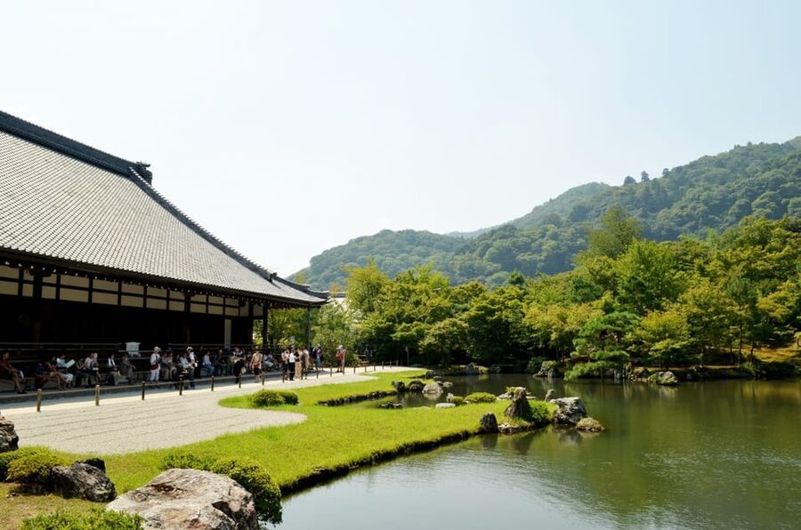 Kyoto: Immersive Arashiyama & Fushimi Inari by Private Car - Tenryu-ji and the first look at Arashiyama