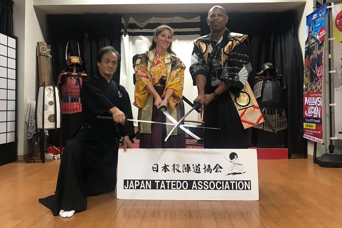 Learn The Katana 'Sword' Technique of Samurai and Ninja - The opening samurai and ninja performance