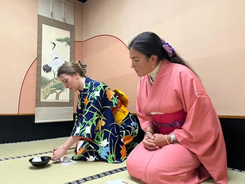 Learn Zen in a class of making Matcha tea near Osaka Castle - What the $40 price really covers