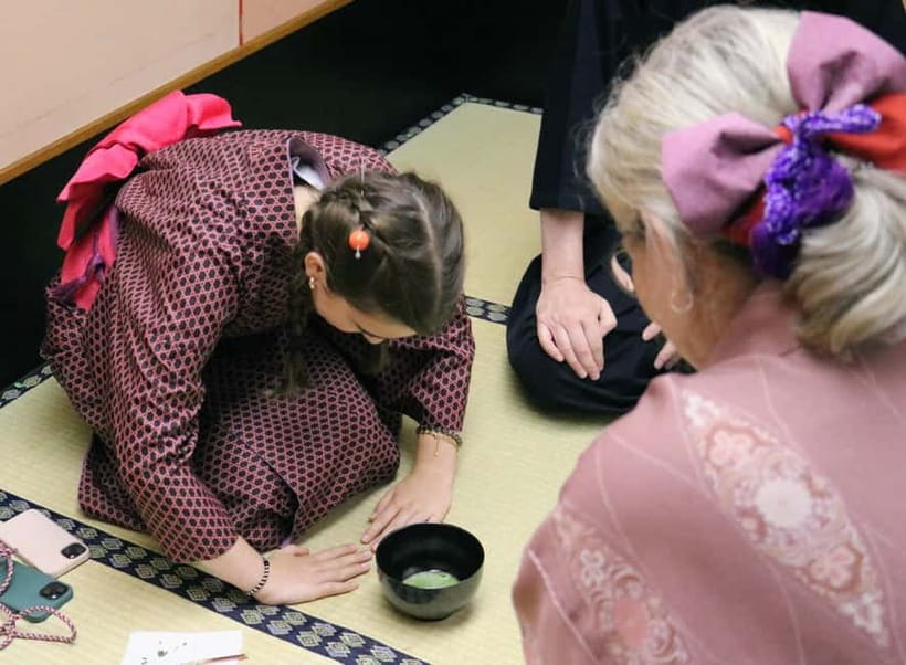 Learn Zen in a class of making Matcha tea near Osaka Castle - Changing into kimono or samurai clothing