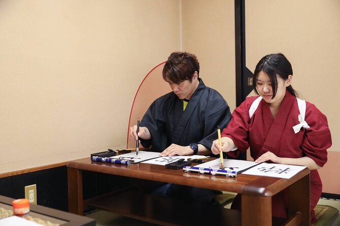 Learning Zen of Japanese Calligraphy in kimono near Osaka Castle - Important arrival and comfort advice