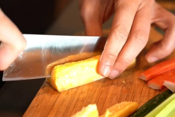 Make Ramen and Gyoza with Homemade Secret Recipe - Choosing soy sauce, miso, or salt soup