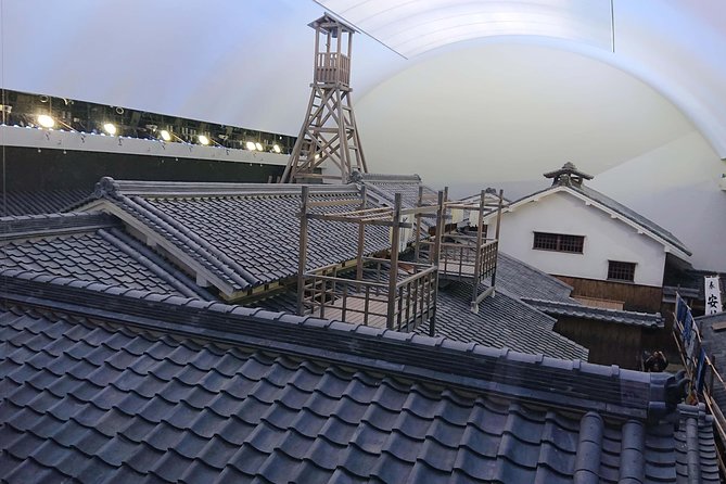 Osaka Castle & Dotonbori Lively One-Day Walking Tour - The guides make the small group useful