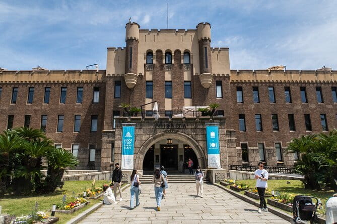 Osaka Castle & Samurai History Walking Tour - Nishinomaru Garden, with castle views and seasonal color