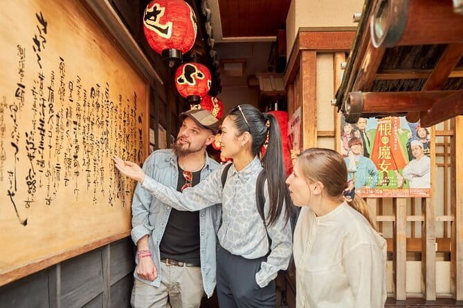 Osaka Castle Walking Tour - The photo side of the experience