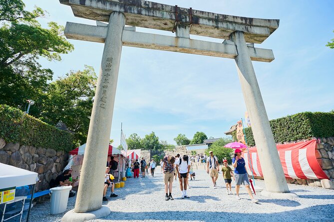 Osaka Castle Walking Tour and Castle Tower Admission - The guides make the difference