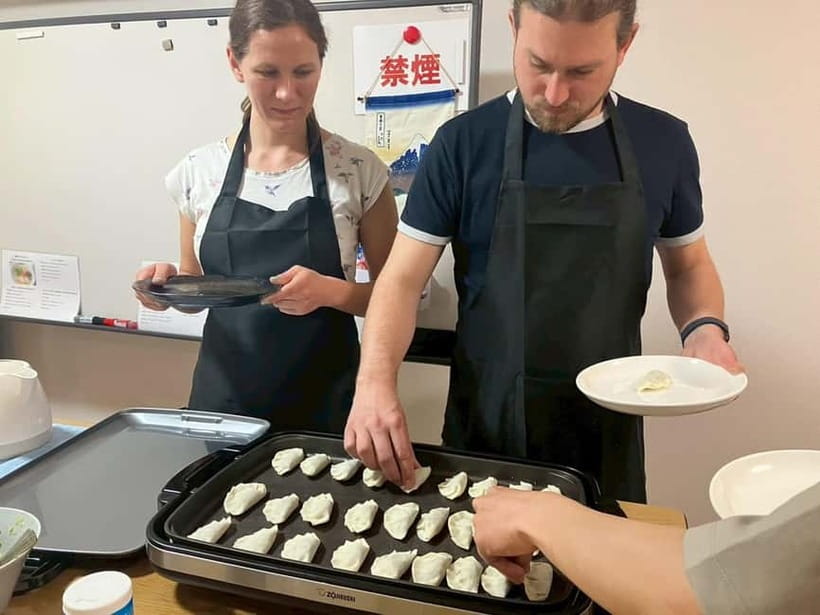 Osaka: Cooking Class Ramen & Gyoza Course in Nanba - Finding Dear Court Semba 303 in Bakurōmachi