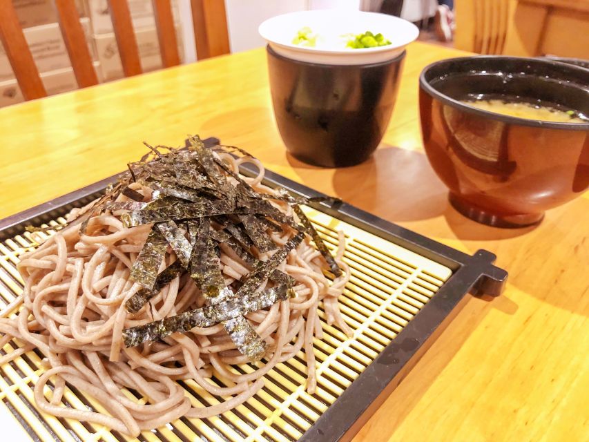 Osaka: Daytime Hanami (Cherry Blossom) and Food Tour - Why Karahori is a smart place for hanami