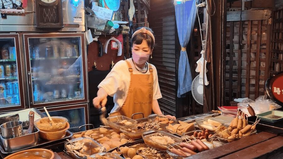 Osaka: Deep Backstreets Walking Tour with Dinner Option - Retro Osaka starts with everyday entertainment