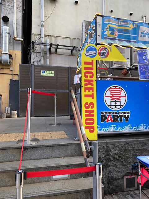 Osaka: Dotonbori District River Cruise with Drink Discount - The 20-minute route, step by step
