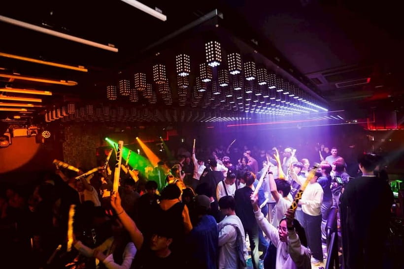 Osaka Dotonbori:GIRAFFE Nightclub Ticket with Drink/VIP Plan - Is the 10:00 PM to 4:00 AM schedule practical?