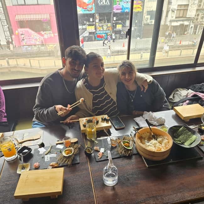 Osaka Dotonbori: Hand Roll Sushi Experience - Small details that improve the experience