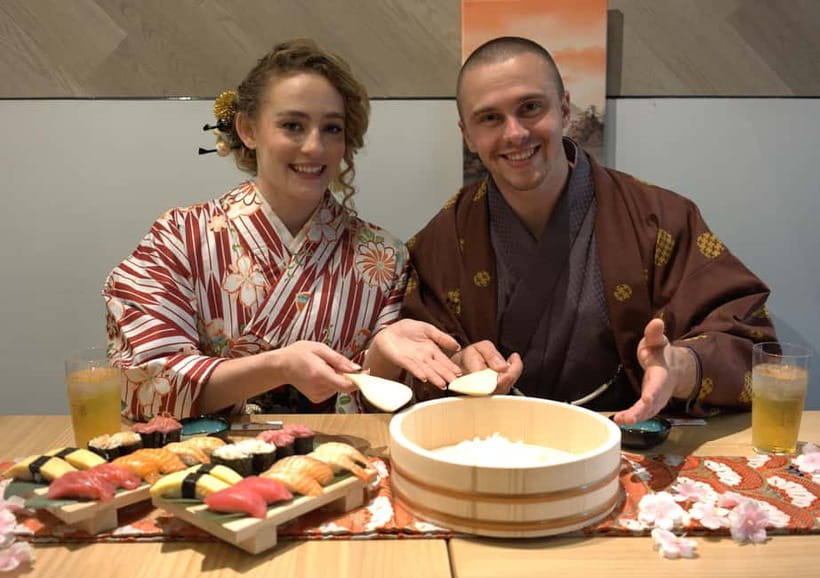 Osaka Dotonbori: Vegan/Vegetarian Sushi Making Experience - Making sushi in the heart of Dotonbori