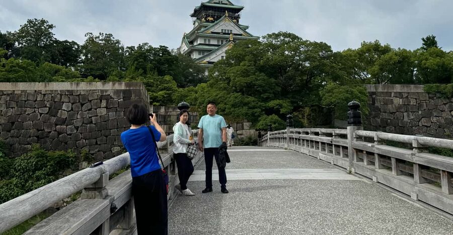 Osaka: Early Morning Osaka Castle Guided Tour, Avoid Crowds - Why the early hour changes Osaka Castle