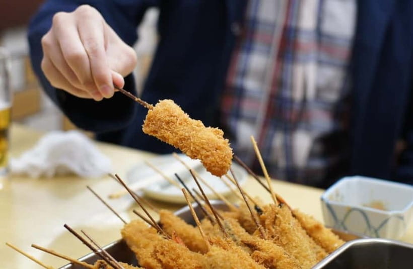 Osaka: Food Tour Kuromon Market & Dotonbori with Guide - Three-colour dango at Mitoya