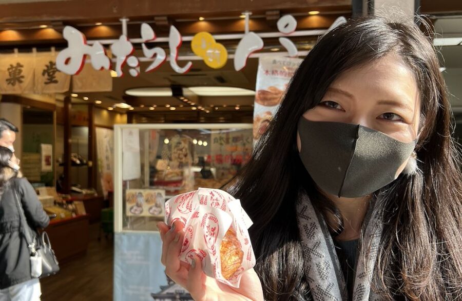 Osaka: Full-Day City Tour with a Guide and Public Transport - Dotonbori for Osaka food and neon