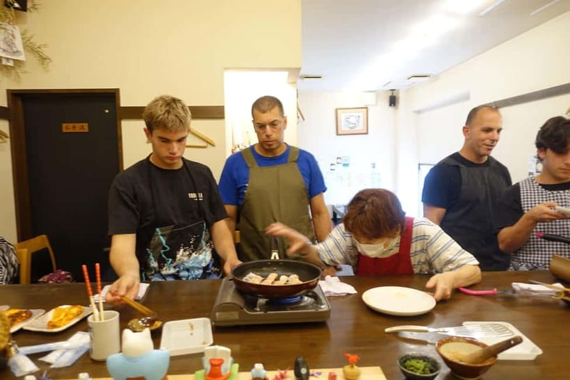 Osaka: Japanese Cooking Class with Matcha Experience - Getting there from Morinomiya and Osaka Castle