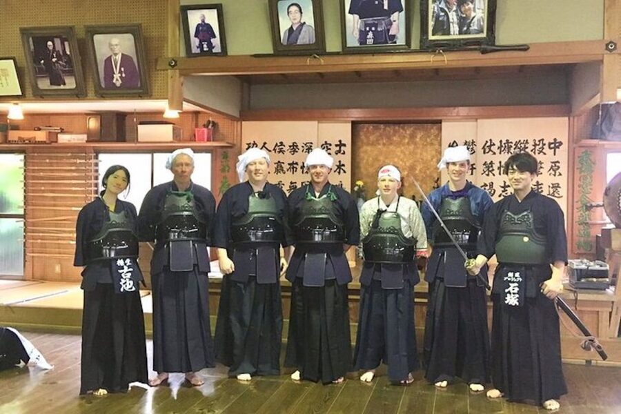 Osaka: Kendo Workshop Experience - Striking with bamboo swords