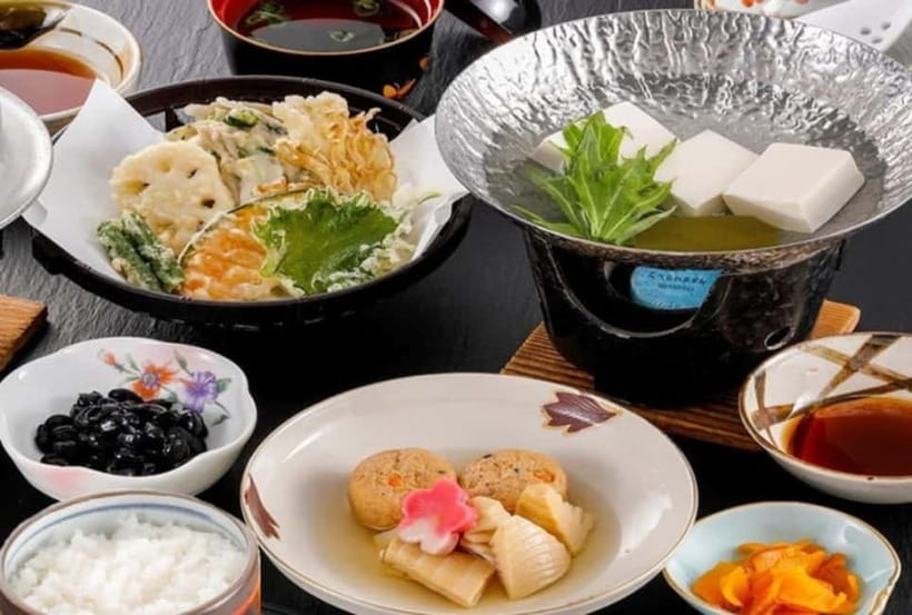 Osaka/Kyoto: Amanohashidate & Miyama Tour with Boat & Lunch - Chion-ji Temple and the rotating bridge