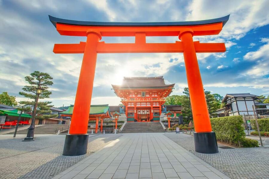 Osaka/Kyoto: Arashiyama, Nara Park, Fushimi Shrine Tour - Three famous places, one long Kansai day
