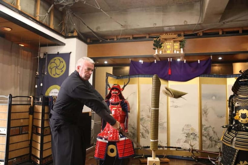 Osaka: Learn Bushido - Trial Slashing with Samurai Sword - Practicing stances and basic kata