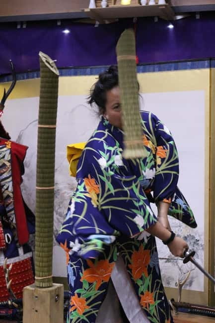 Osaka: Learn Bushido - Trial Slashing with Samurai Sword - The real sword and the final tatami cut