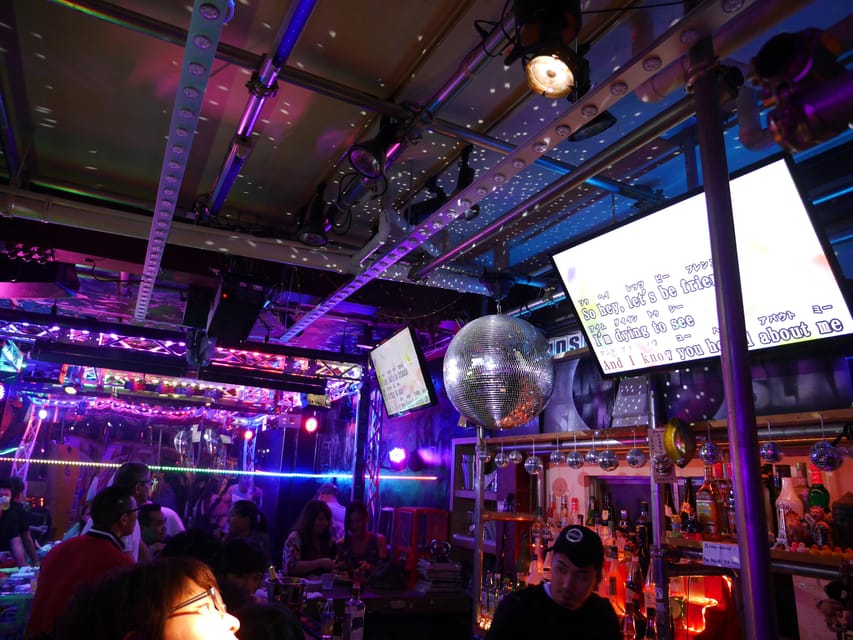 Osaka: LGBTQ+ Tour with Dinner and Drinks - Who should book this experience