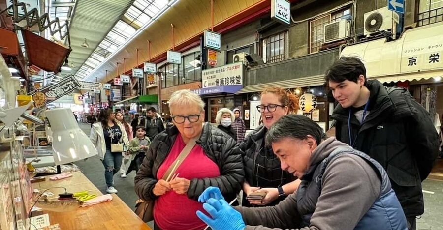 Osaka Like a Local: 6 Hours of Walking, Eating & Exploring! - A six-hour introduction to Osaka