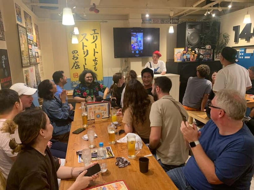 Osaka: Namba Pub Bar Crawl with a Local Guide - The final hour: whisky and cocktails in American Village