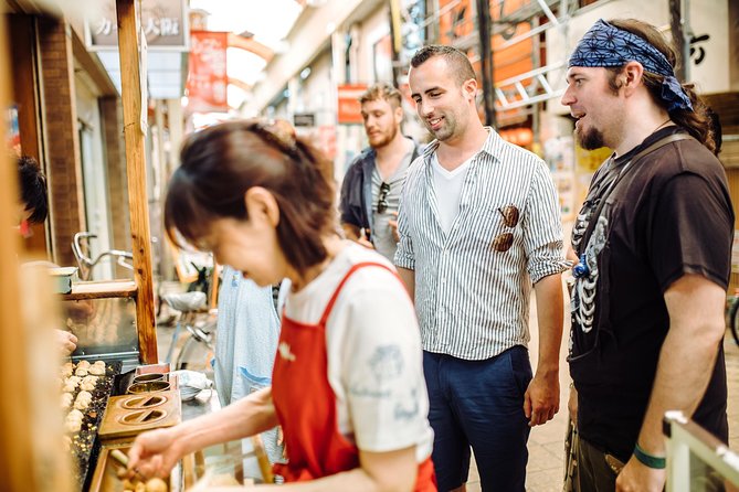 Osaka Night Tour with a Local – Private Bars, Drinks & Culture - Starting with a local drink and a loose plan