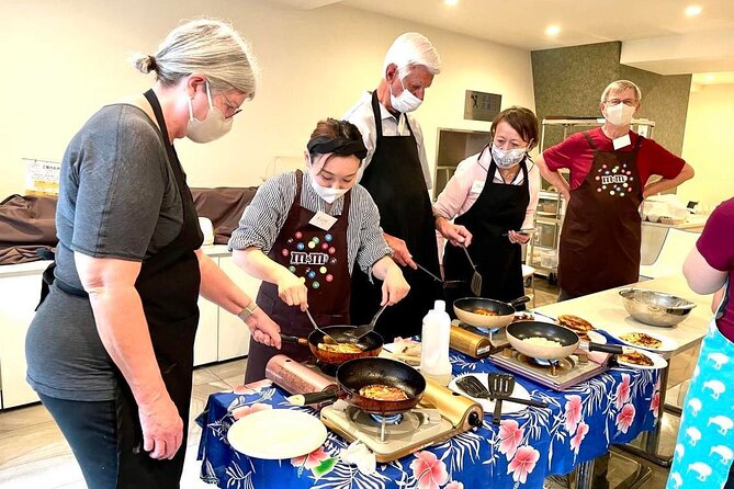 Osaka Okonomiyaki Cooking Experience! - The opening lesson: ingredients, regions, and everyday food