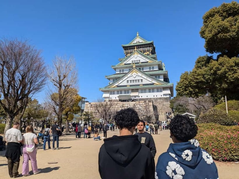 Osaka: Osaka Castle Guided Tour with Local Guide - The stories behind Hideyoshi, Ieyasu, and Sanada